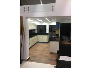Foto 15 de VENTA CHALET PARA ESTRENAR VIA AL AEROPUERTO