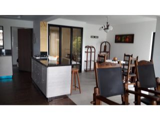 Foto 10 de VENTA CHALET PARA ESTRENAR VIA AL AEROPUERTO