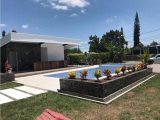 Foto 3 de VENTA CHALET PARA ESTRENAR VIA AL AEROPUERTO