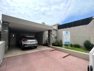 Foto 2 de Casa en ALQUILER  -  Consultorios  Odontologicos -  Fisherton