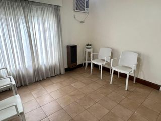 Foto 8 de Casa en ALQUILER  -  Consultorios  Odontologicos -  Fisherton