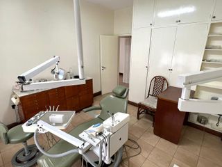 Foto 13 de Casa en ALQUILER  -  Consultorios  Odontologicos -  Fisherton