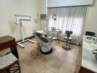 Foto 14 de Casa en ALQUILER  -  Consultorios  Odontologicos -  Fisherton