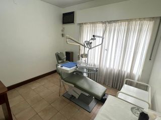 Foto 12 de Casa en ALQUILER  -  Consultorios  Odontologicos -  Fisherton