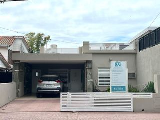 Foto 1 de Casa en ALQUILER  -  Consultorios  Odontologicos -  Fisherton