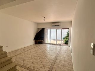 Foto 5 de Blanco Encalada 3900, Casa tipo Duplex, 4 Ambientes C/Patio-Terraza-Parrilla-cochera  - V. Urquiza