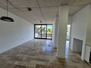 Foto 5 de Lindísimo departamento en piso 3ro. amplio 2 ambientes con balcón aterrazado y cochera