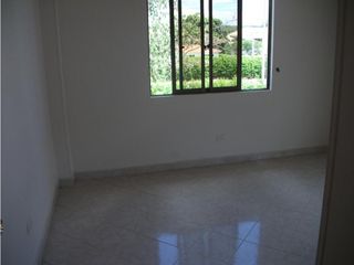 Foto 16 de VENDO CASA VIA MELGAR-GORARDOT 4H $650 M.M. NEGOCIABLES.