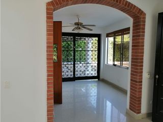 Foto 4 de VENDO CASA VIA MELGAR-GORARDOT 4H $650 M.M. NEGOCIABLES.