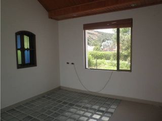 Foto 12 de VENDO CASA VIA MELGAR-GORARDOT 4H $650 M.M. NEGOCIABLES.