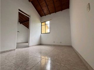 Foto 12 de Casa bifamiliar en venta en Cabañas Bello