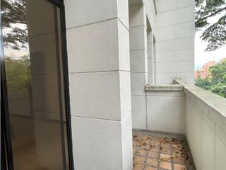 Foto 9 de Oficina en Venta Milla de Oro Medellin