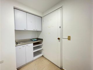 Foto 10 de Oficina en Venta Milla de Oro Medellin