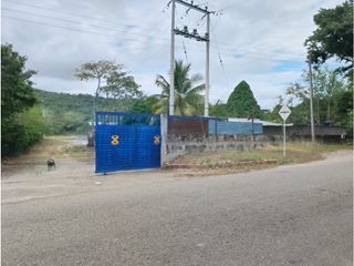 Foto 3 de ARRIENDO LOTE INDUSTRIAL CON OFICINA