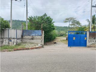 Foto 2 de ARRIENDO LOTE INDUSTRIAL CON OFICINA