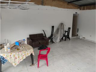 Foto 7 de ARRIENDO LOTE INDUSTRIAL CON OFICINA