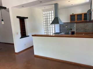 Foto 7 de Casa en alquiler en Villa Udaondo