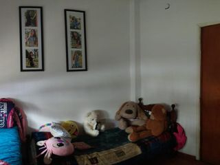 Foto 32 de Casa en venta - 3 dormitorios 2 baños - cochera - 200mts2- La Plata