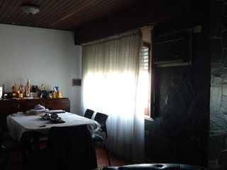 Foto 11 de Casa en venta - 3 dormitorios 2 baños - cochera - 200mts2- La Plata