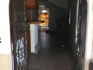 Foto 10 de Casa en venta - 3 dormitorios 2 baños 1 cochera - 137mts2 - La Plata