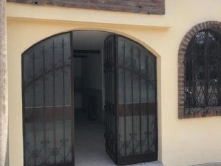 Foto 1 de Casa en venta - 3 dormitorios 2 baños 1 cochera - 137mts2 - La Plata