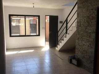 Foto 3 de Dúplex en venta - 1 dormitorio 2 baños 1 cochera - 115mts2 - Villa Elvira