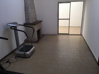 Foto 9 de Casas en venta - 6 dormitorios 3 baños - Cocheras - 150mts2 - Tolosa, La Plata