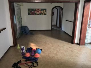 Foto 5 de Casas en venta - 6 dormitorios 3 baños - Cocheras - 150mts2 - Tolosa, La Plata
