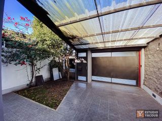 Foto 14 de Casa en venta - 2 dormitorios 1 baño - Cocheras - 162.23m2 - Villa Elvira, La Plata