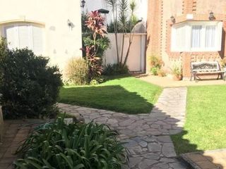 Foto 8 de Casa en venta - 3 dormitorios 3 baños - 130 mts2 - La Plata