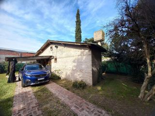 Foto 3 de Casa quinta en venta - 2 dormitorios 1 baño - 690mts2 - Arturo Seguí, La Plata