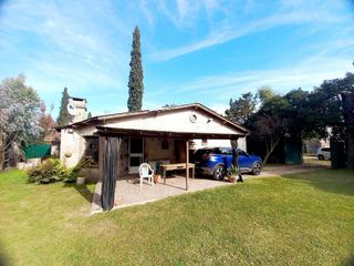 Foto 1 de Casa quinta en venta - 2 dormitorios 1 baño - 690mts2 - Arturo Seguí, La Plata