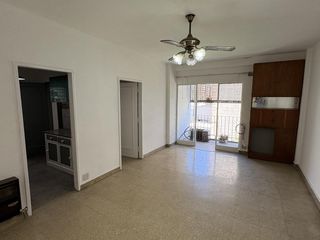 Foto 3 de Departamento dos dormitorios en venta en colon esq.  general paz