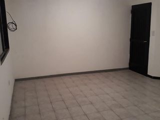 Foto 13 de Venta en bloque de 2 depósitos - 189,12mts2 - La Plata