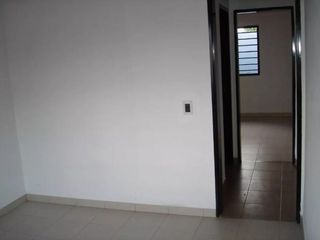 Foto 13 de Casa en venta - 2 dormitorios 1 baño - cochera - 150mts2 - Villa Elvira, La Plata