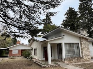Foto 1 de Oportunidad Dos casas en Villa General Belgrano