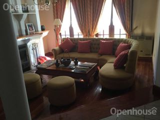 Foto 3 de VENTA DE EXCELENTE CASA DE 381 M2 CON PISCINA Y QUINCHO EN CENTRO DE PTE DERQUI - A REFACCIONAR