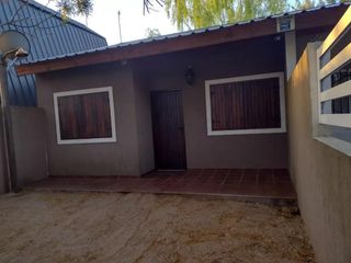Foto 2 de PH en venta - 2 Dormitorios 1 Baño - Cochera - 100Mts2 - Las Toninas
