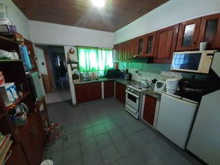 Foto 25 de Casa en venta - 3 dormitorios 2 baños - Cochera - 144mts2 - Villa Elvira