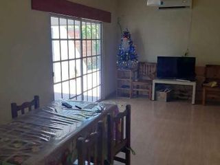 Foto 5 de Casa en venta - 3 dormitorios 2 baños - Cochera - 144mts2 - Villa Elvira
