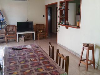Foto 22 de Casa en venta - 3 dormitorios 2 baños - Cochera - 144mts2 - Villa Elvira