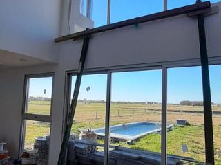 Foto 10 de Casa en venta - 3 dormitorios 3 baños - Cochera - 1050mts2 - Haras del Sur III, La Plata