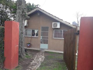 Foto 5 de Casa en venta - 2 dormitorios - 150 mts2 -Lote 629 mts 2   - Centro Agricola El Pato