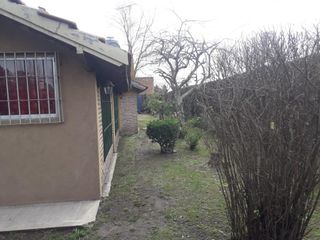 Foto 6 de Casa en venta - 2 dormitorios - 150 mts2 -Lote 629 mts 2   - Centro Agricola El Pato