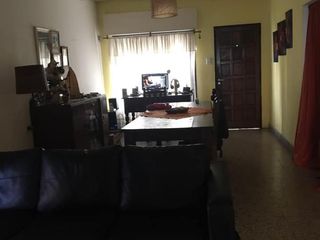 Foto 11 de Casa en venta - 2 dormitorios 1 baño - Cocheras - 400 mts2 - Melchor Romero