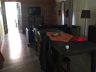 Foto 9 de Casa en venta - 2 dormitorios 1 baño - Cocheras - 400 mts2 - Melchor Romero