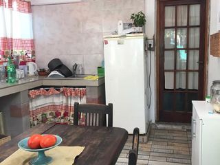 Foto 7 de Casa en venta - 2 dormitorios 1 baño - Cocheras - 400 mts2 - Melchor Romero