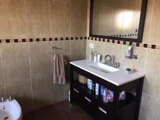 Foto 30 de Casa en venta - 3 dormitorios 2 baños 1 pileta 1 cochera - 230mts2 - Los Hornos