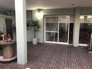 Foto 38 de Casa en venta - 3 dormitorios 2 baños 1 pileta 1 cochera - 230mts2 - Los Hornos