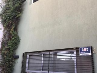 Foto 3 de Casa en venta - 3 dormitorios 2 baños 1 pileta 1 cochera - 230mts2 - Los Hornos